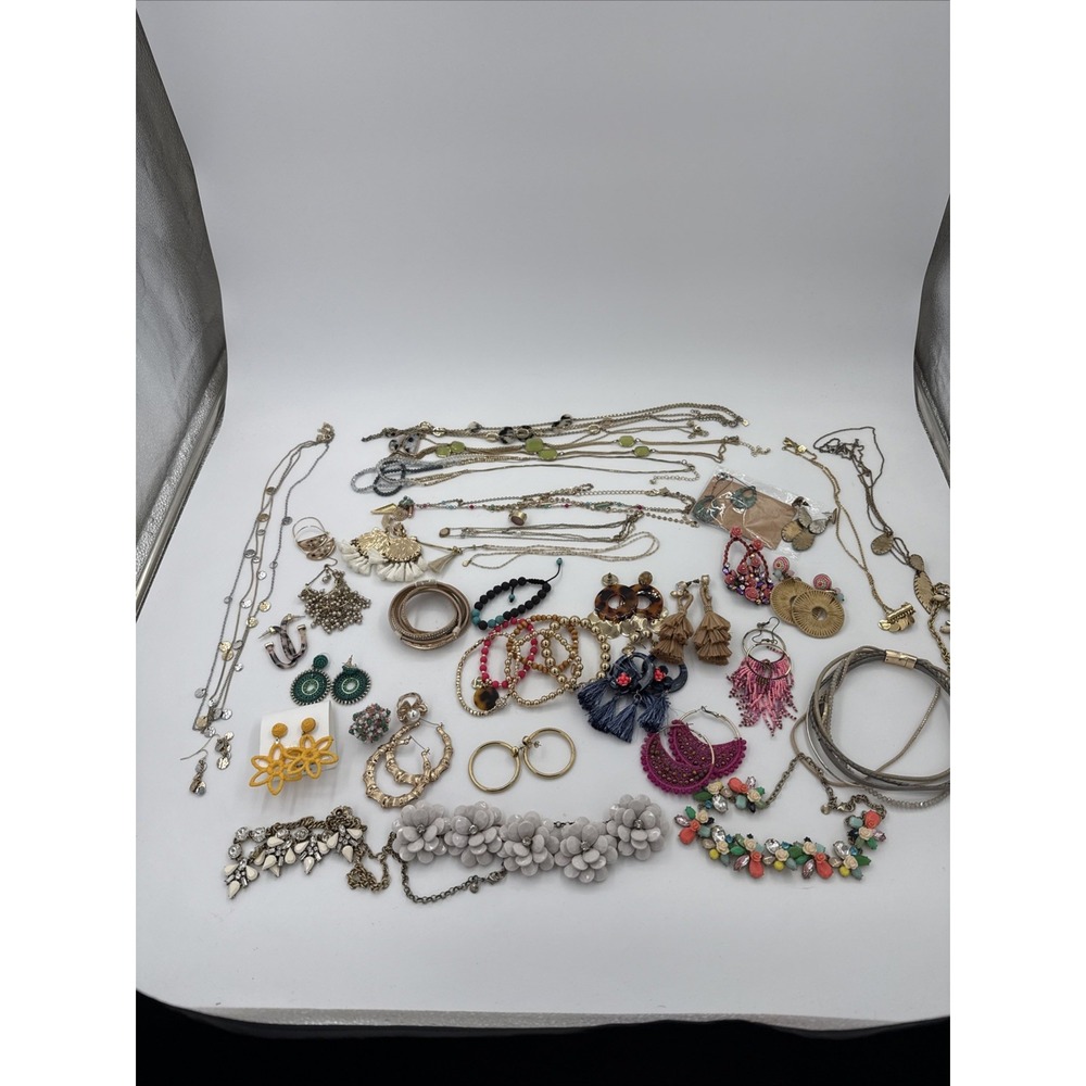 Large Mixed Costume Jewelry Lot Necklaces Earrings Bracelets Bangles Statement